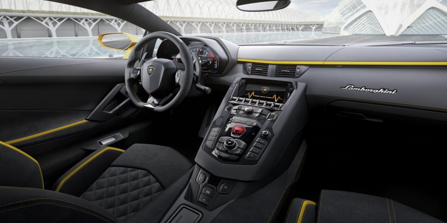 Торпедо Lamborghini Aventador S 2017 года  (WW) (фото 14 из 74)